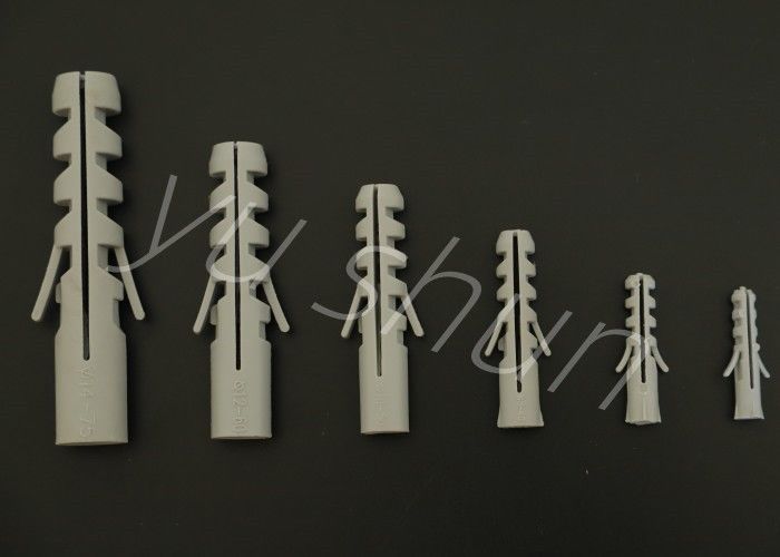 Το πλαστικό επεκτείνει τα καρφιά με τη βίδα 6mm S6 ανοικτό γκρι χρήση βιδών βουλωμάτων τοίχων χρώματος πλαστική για τον τοίχο